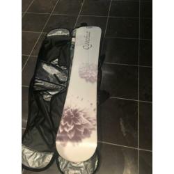 Snowboard, bindingen en tas.