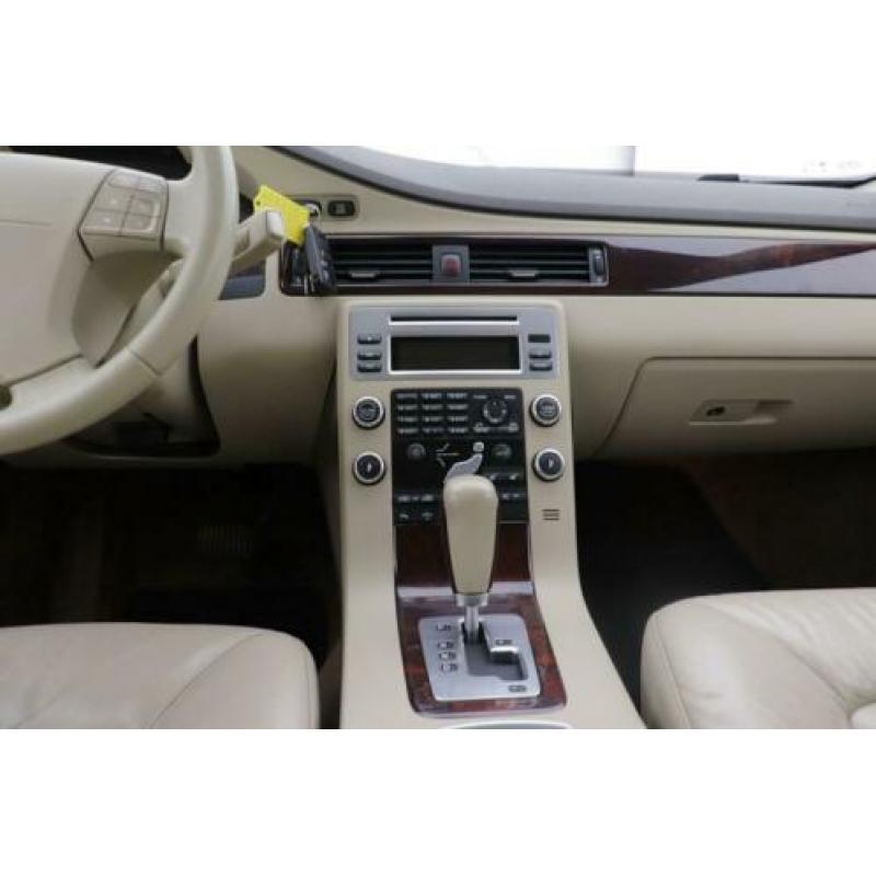 Volvo V70 2.5T Summum Automaat *Orig NL* | Xenon | Climate c