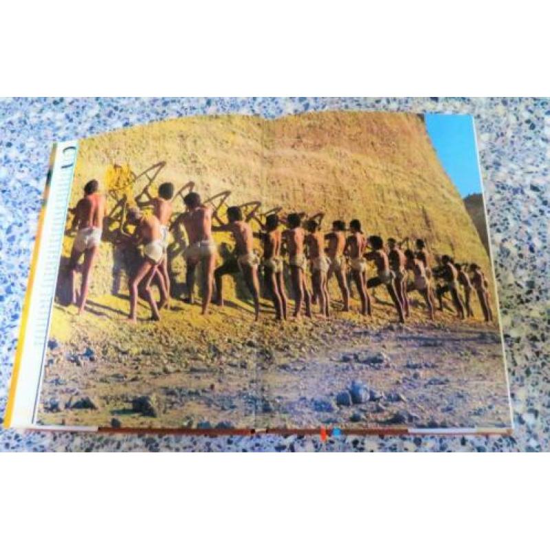 (00) Boek Mozes de Wetgever (met vele foto's)