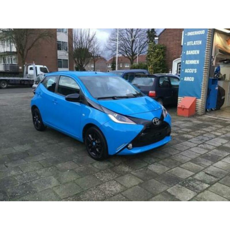 Toyota Aygo 1.0 VVT-i x-play