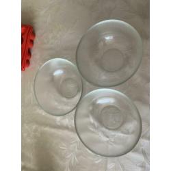 3 glazen bakken