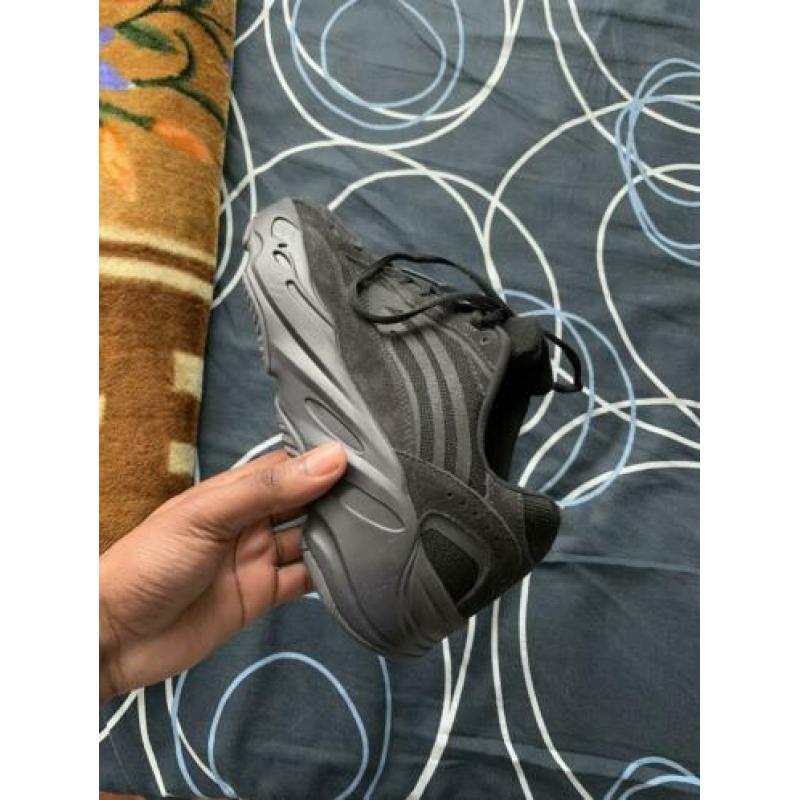 Yeezy 700 vanta (geen balenciaga, offwhite, yeezy 350)