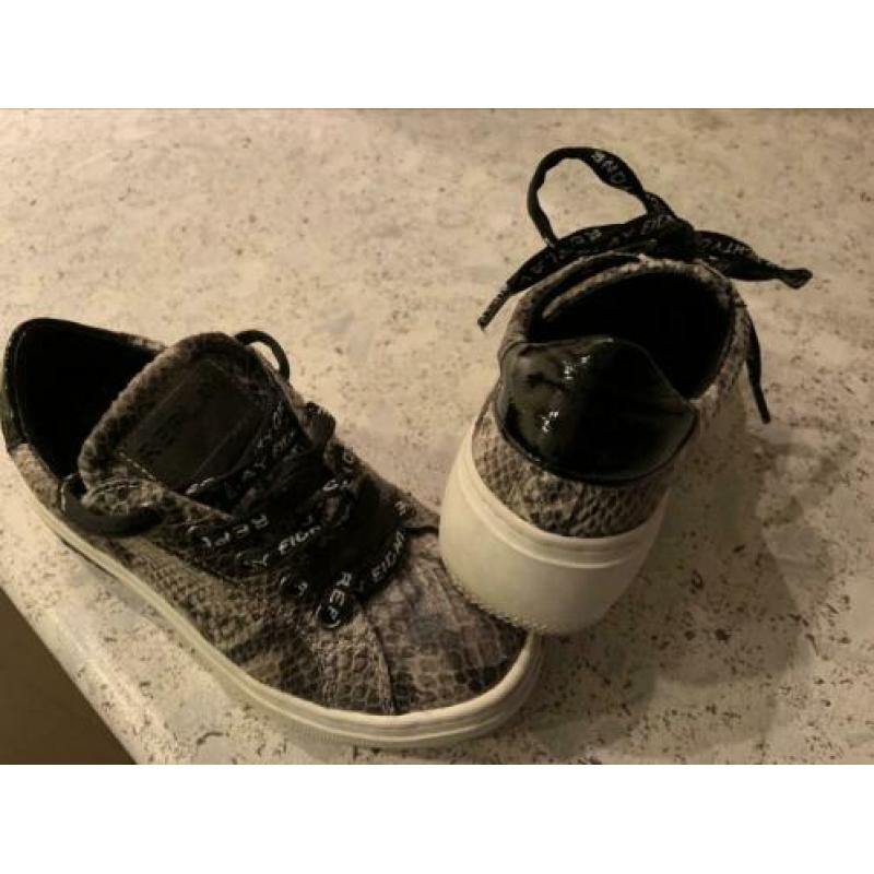Mooi replay meisjes schoenen met slangen print.