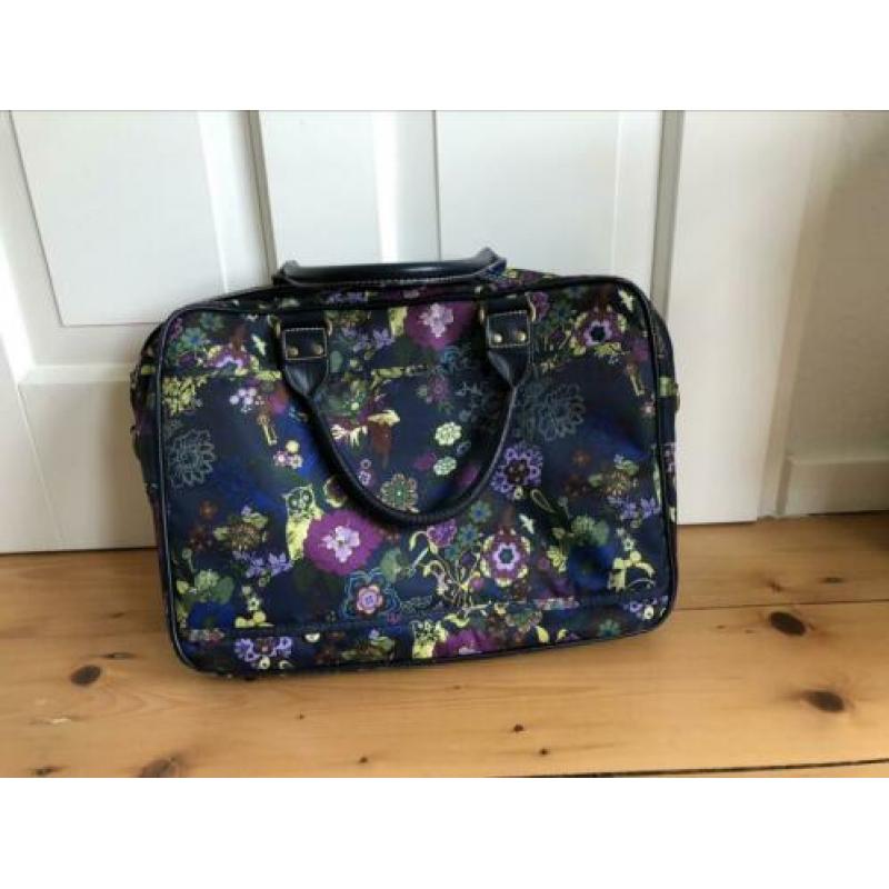 Laptoptas, gebloemd op paarse ondergrond, Oilily. 40 x30x11