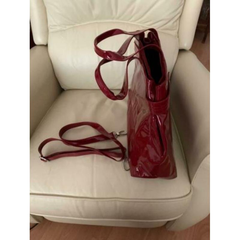 Nieuwe rode laktas met schouderhengsel 39 X 27 X 12 cm