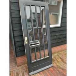 Hard houten voordeur