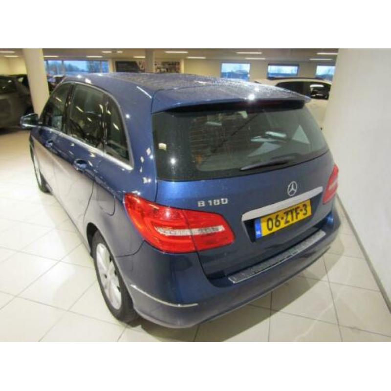 Mercedes-Benz B-Klasse 180 Ambition | 1e eigenaar | Trekhaak