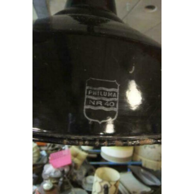 Jaren 60/70 industriële geëmailleerde hanglamp (Philuma)