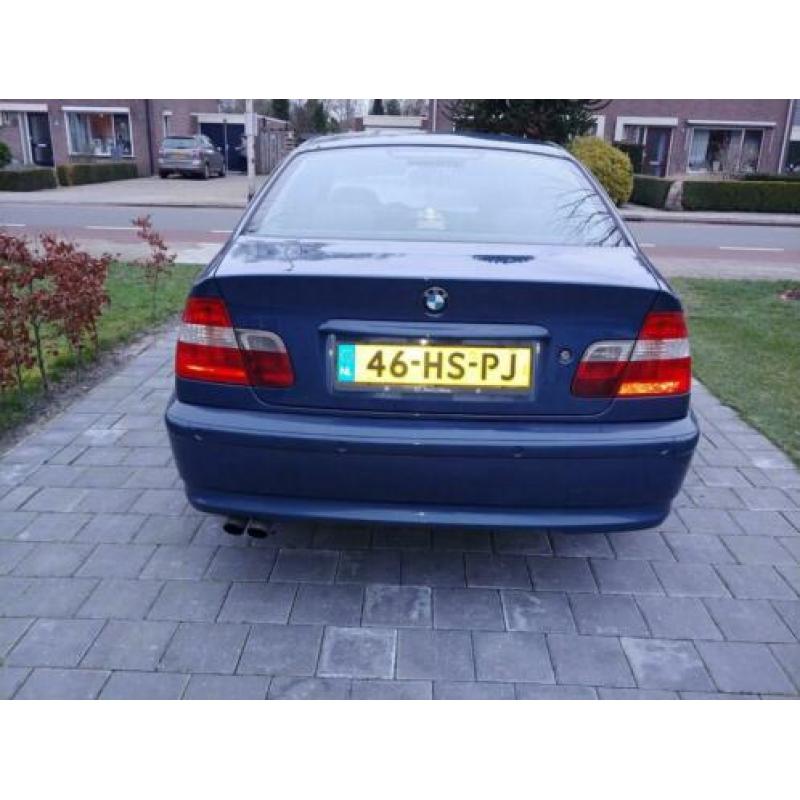 BMW 3-Serie 2.2 I 320 2001 Blauw