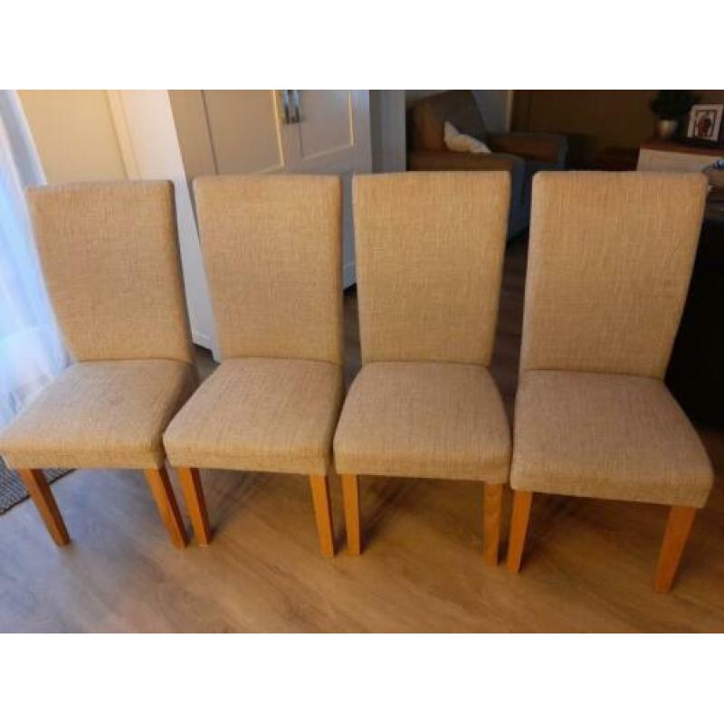 4 Eettafel stoelen