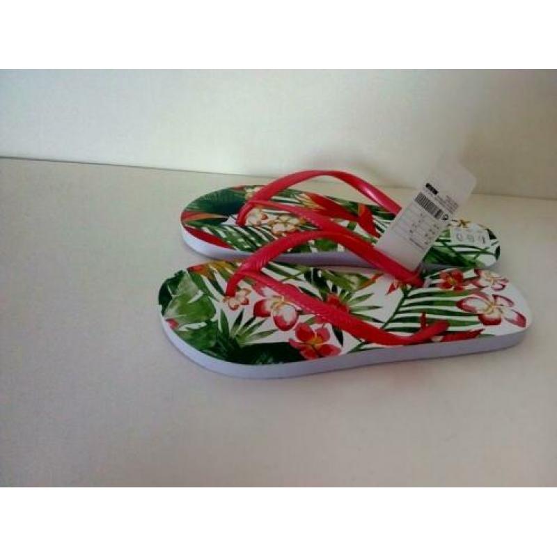 Slippers. Maat 37/38. Nieuw! Met prijskaartje