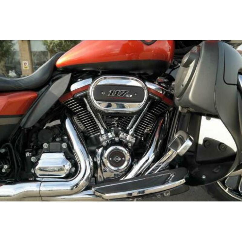 Harley-Davidson FLHXSE CVO Street Glide (bj 2018)