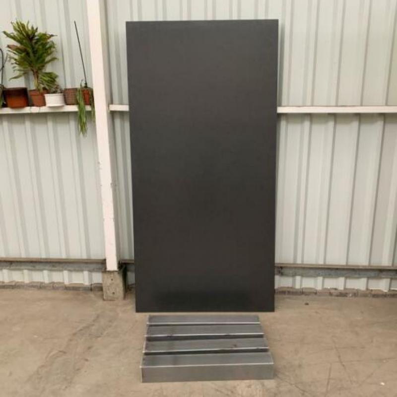 Tafel Modern Eettafel Donkergrijs metalen poten