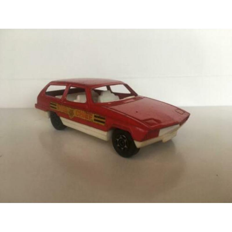 Model Corgi Cubs, 1/43 rood met witte kunststof onderzijde