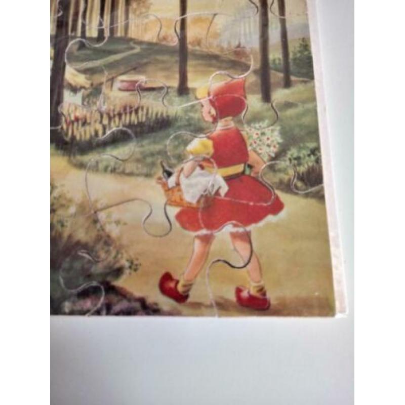 Puzzle.houten stukjes .15 x 20 cm.zeer oud