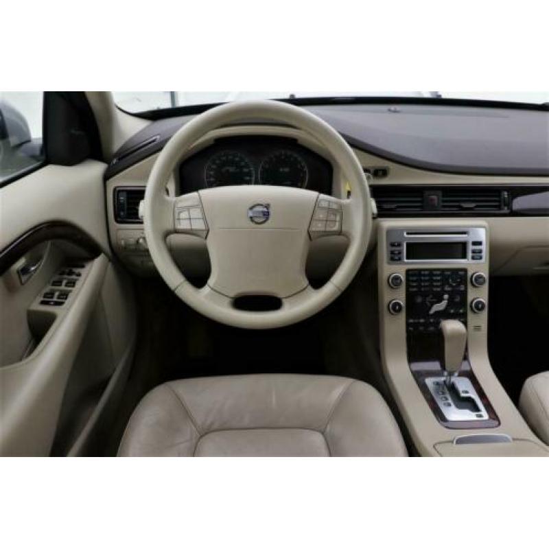 Volvo V70 2.5T Summum Automaat *Orig NL* | Xenon | Climate c