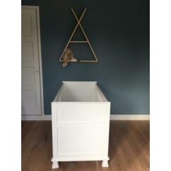 Ledikant wit brocante stijl