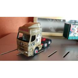 CORGI CC12104 Renault Premium Curtainside - Strongserve LTD