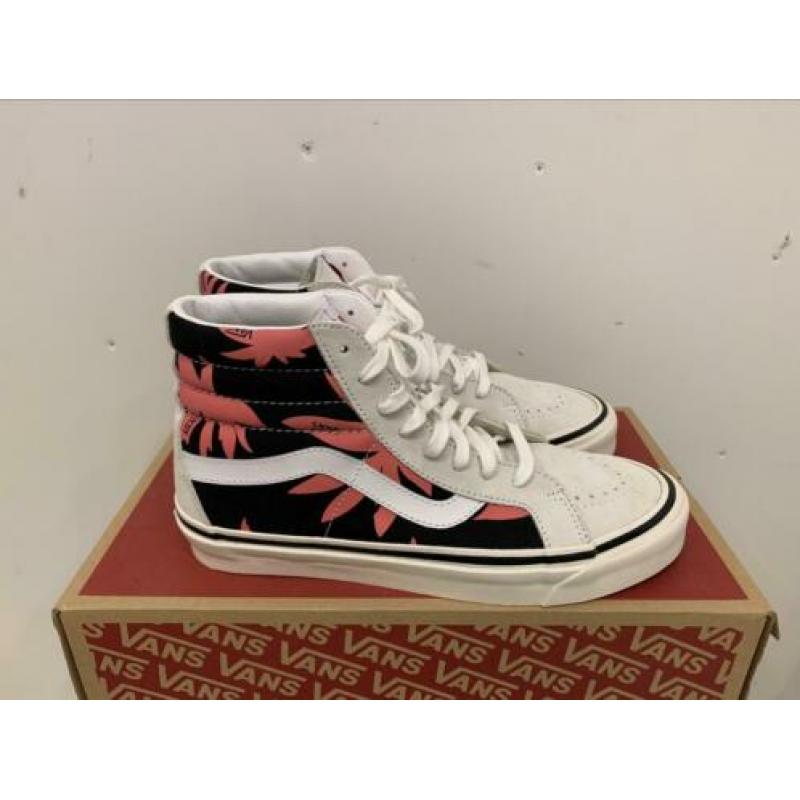 Te koop nieuwe Vans Sk8-Hi 38 DX