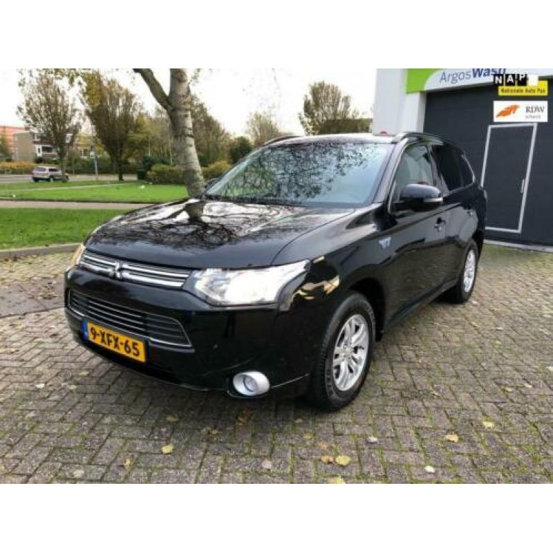 Mitsubishi Outlander 2.0 PHEV Business Edition Navi/achterui