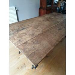 Industriële tafel boomstam