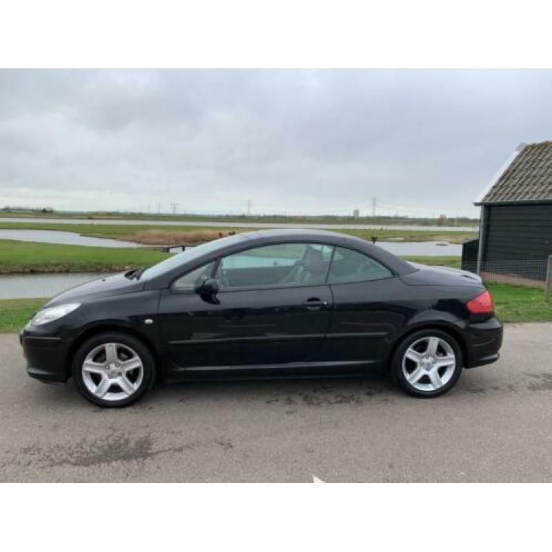 Peugeot 307 CC 2.0-16V Oxygo LEDER! NAVI! CLIMA! CRUISECONTR