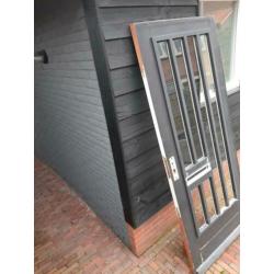 Hard houten voordeur