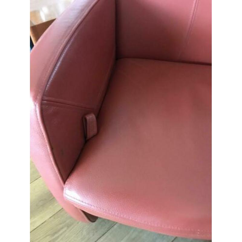 6 (Eetkamer)fauteuils op geremde parketwielen.