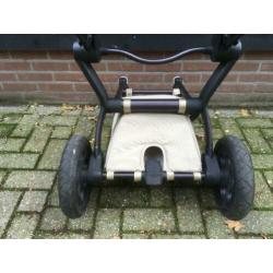 Joolz – Zand en Zwart Frame - wandelwagen, reiswieg, parasol