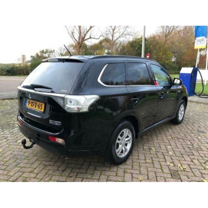 Mitsubishi Outlander 2.0 PHEV Business Edition Navi/achterui