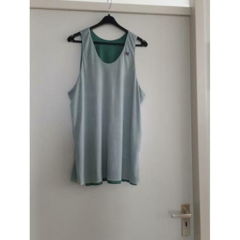 Champion t-shirt, grijs-groen. Maat XL.