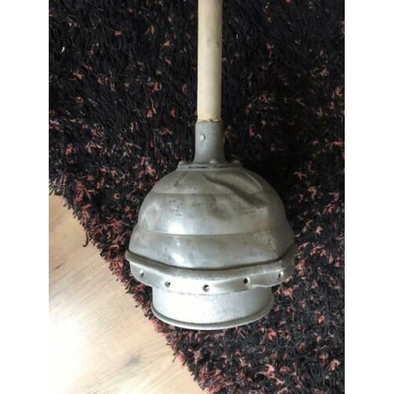 een mooie oude wasstamper - was stamper