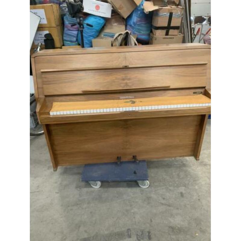 Rippen piano in topstaat