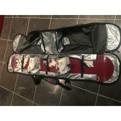 Snowboard, bindingen en tas.
