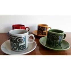 4 retro kop en schotels