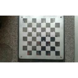 Tinnen schaakspel