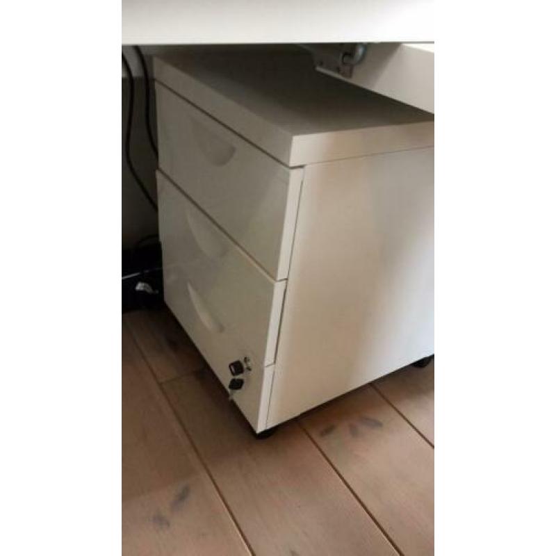 Prachtig Ikea bureau Malm compleet zgan
