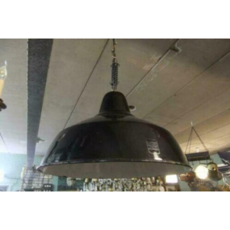 Jaren 60/70 industriële geëmailleerde hanglamp (Philuma)