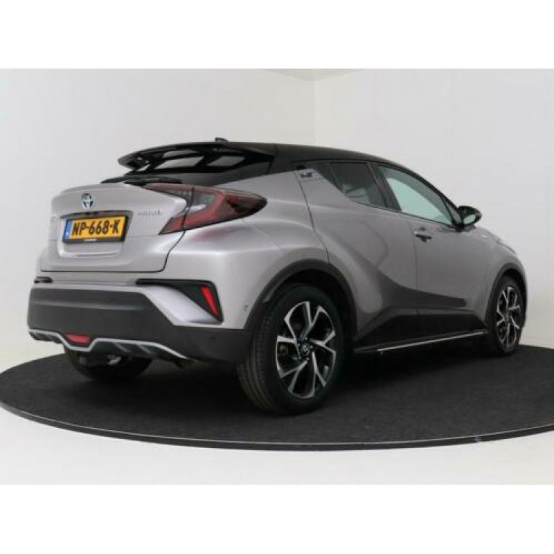 Toyota C-HR 1.8 Hybrid Bi-Tone Plus | Navigatie | Treeplanks