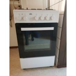 Zo goed als nieuw gasfornuis met elektrische oven.