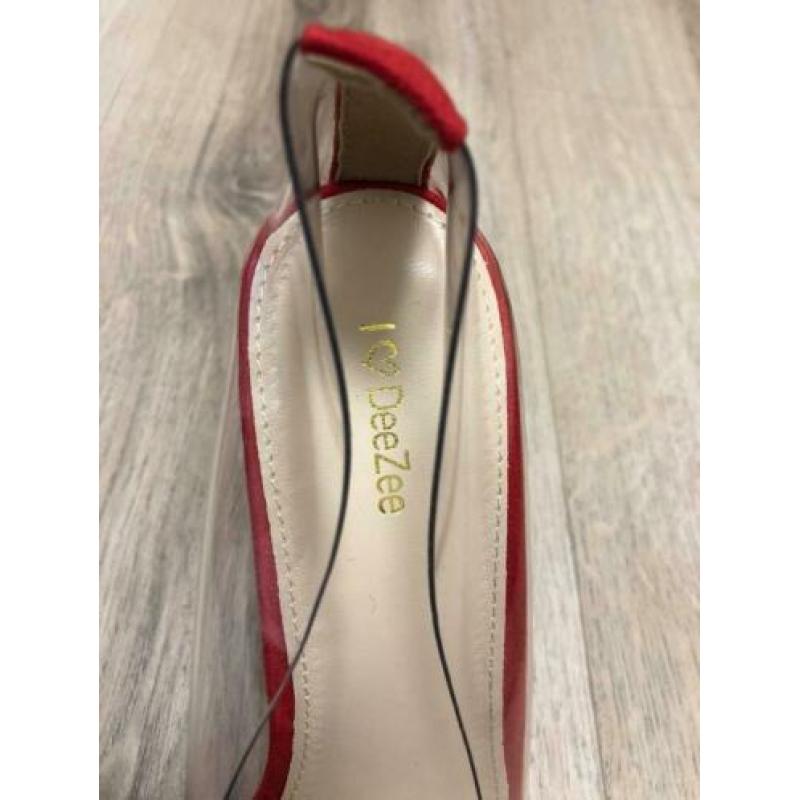 i love deezee pumps