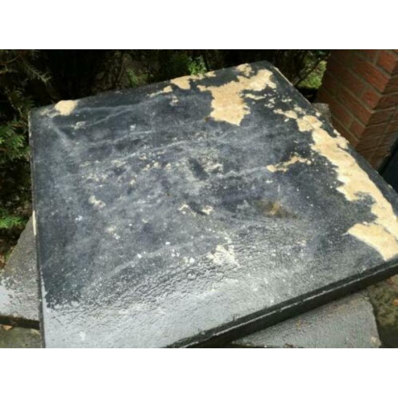 Ca. 32 m2 betontegels 50x50 antraciet. Mooie terrastegels