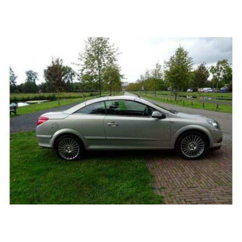 Opel Astra TwinTop 1.6 Enjoy