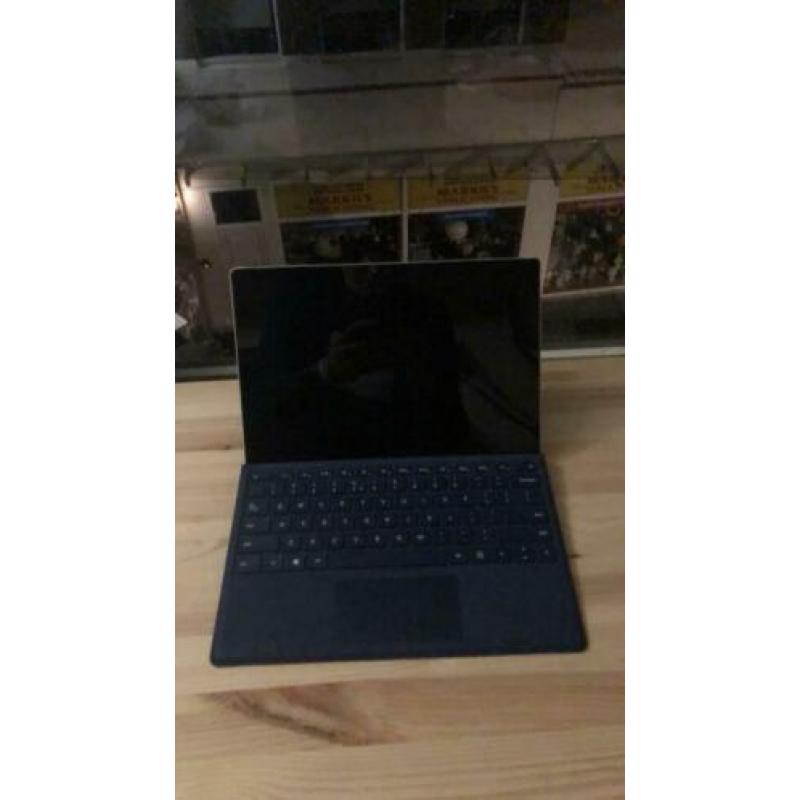 surface pro 4 i5 8gb RAM