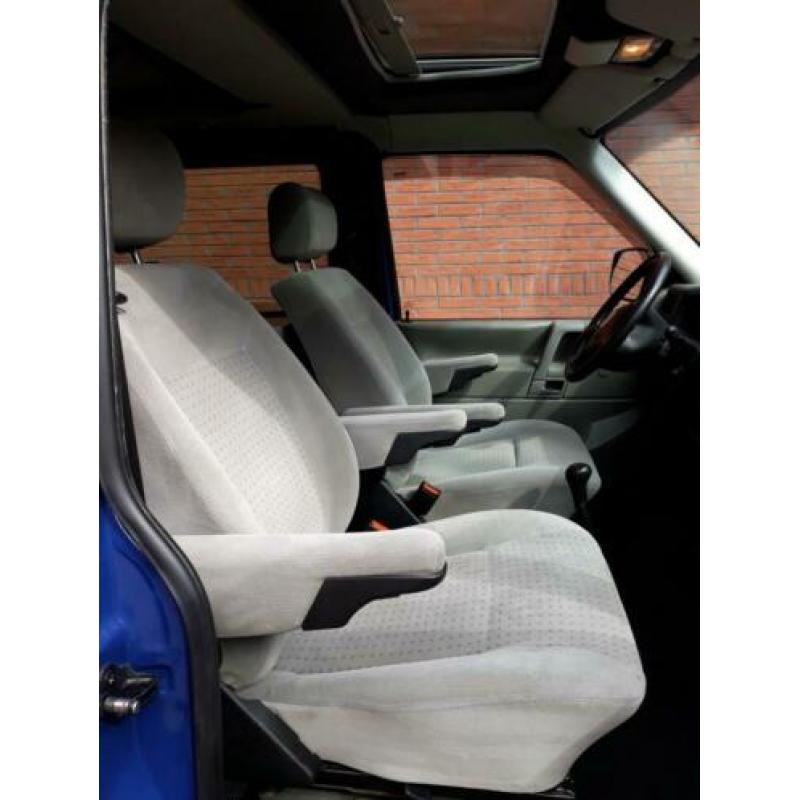 VW T4 Buscamper 2.5 TDI 133PK compleet!