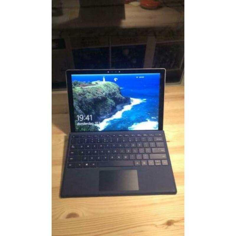 surface pro 4 i5 8gb RAM