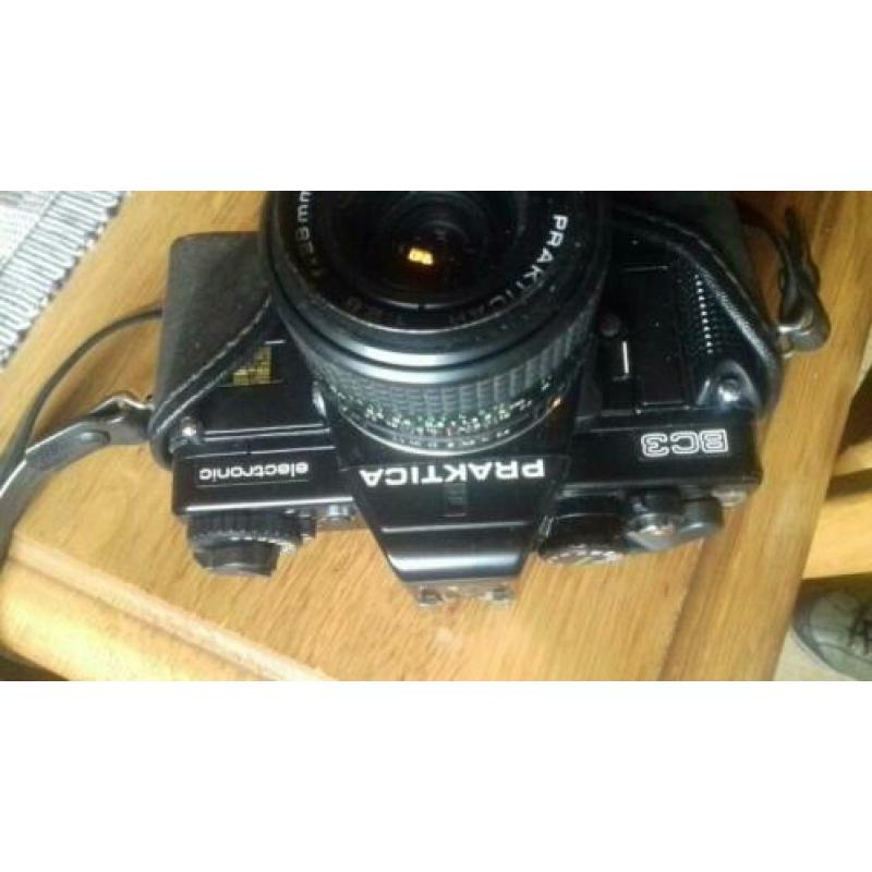Foto camera practica BC3 Electronic met tasje