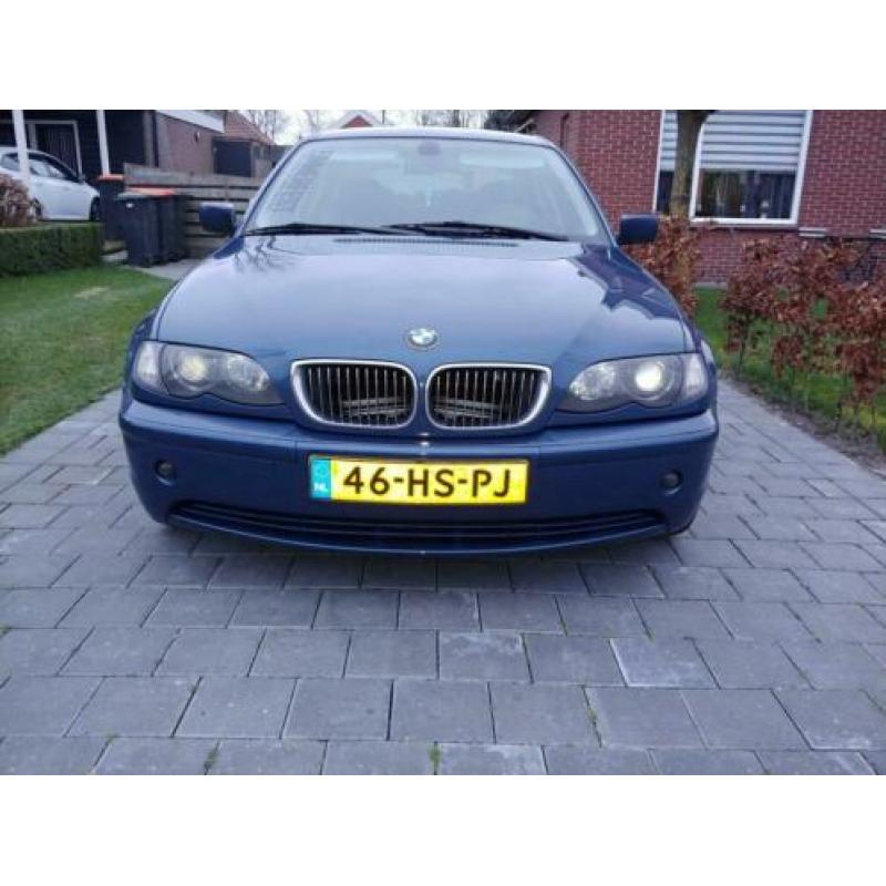BMW 3-Serie 2.2 I 320 2001 Blauw