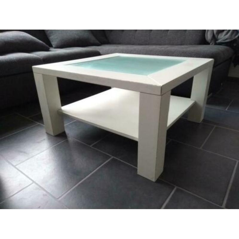 Witte salontafel met melkglas 73x73x40cm
