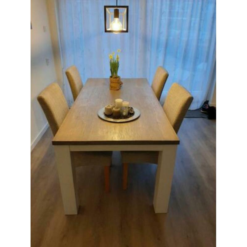 4 Eettafel stoelen